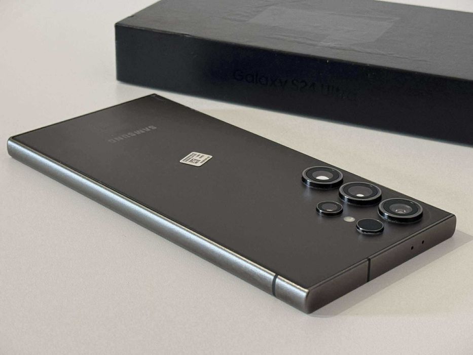 Бартер! Samsung Galaxy S24 Ultra Titanium Black (Черен)