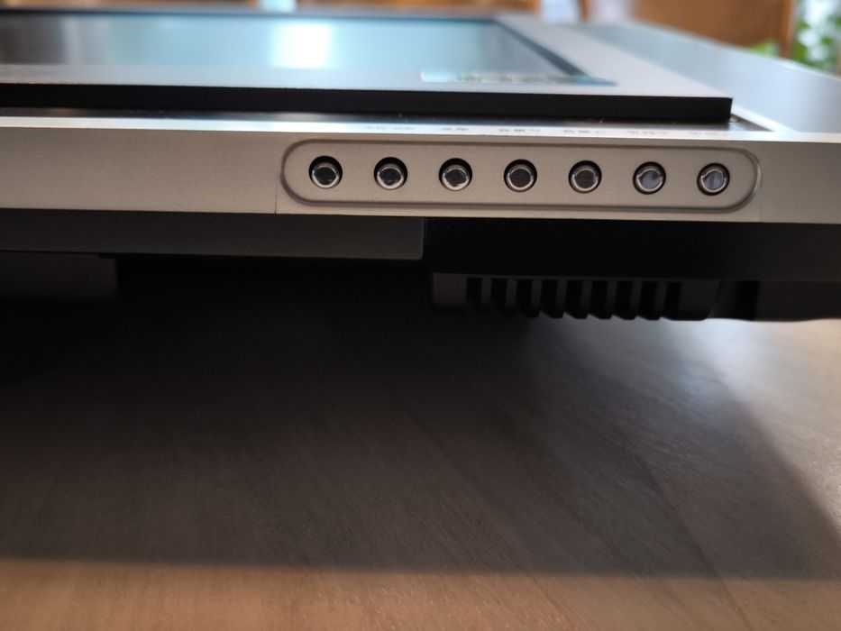 Плоский телевизор