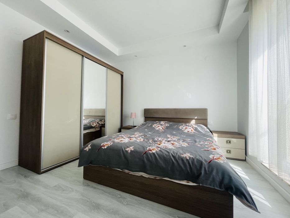Propietar inchiriez studio  Cosmopolis
