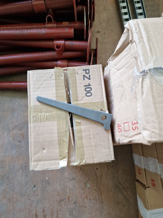 Профили за жълтия  кофраж всички елументи  за него на склад 3€