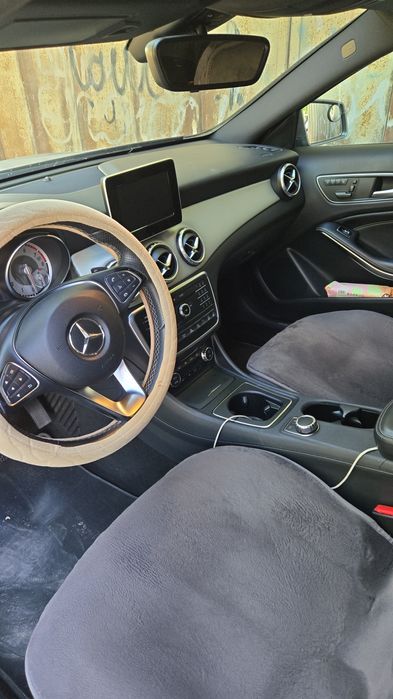 Продам мерседес GLA-250
