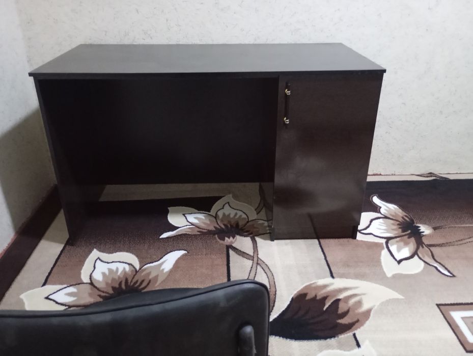 Витрины полкала стол стулар сотилади