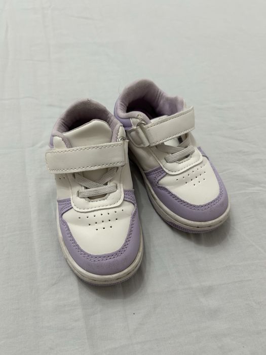 Продам кроссовки