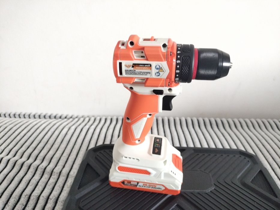 Vând mașină de gaurit și înșurubat Ruris