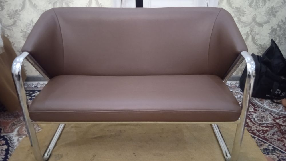 Реставрация мягкой мебели и стульев любой сложности