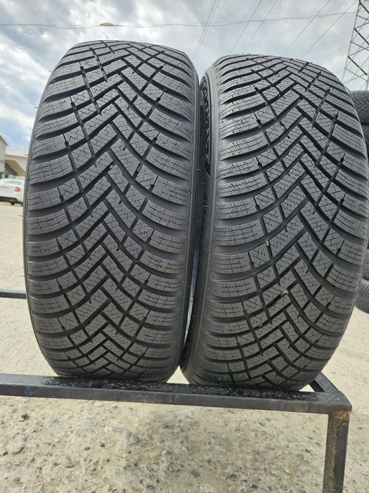 Vând 2 anvelope iarna 215/55r17 215/55/17 HANKOOK