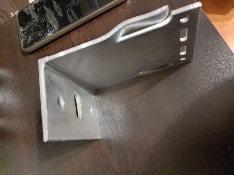 Монтажна алуминиева конзола