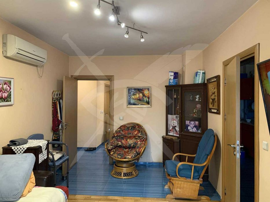 Продава се Четиристаен апартамент в Варна, Колхозен пазар - 100 кв.м за 2400 €/кв.м - Снимка #3