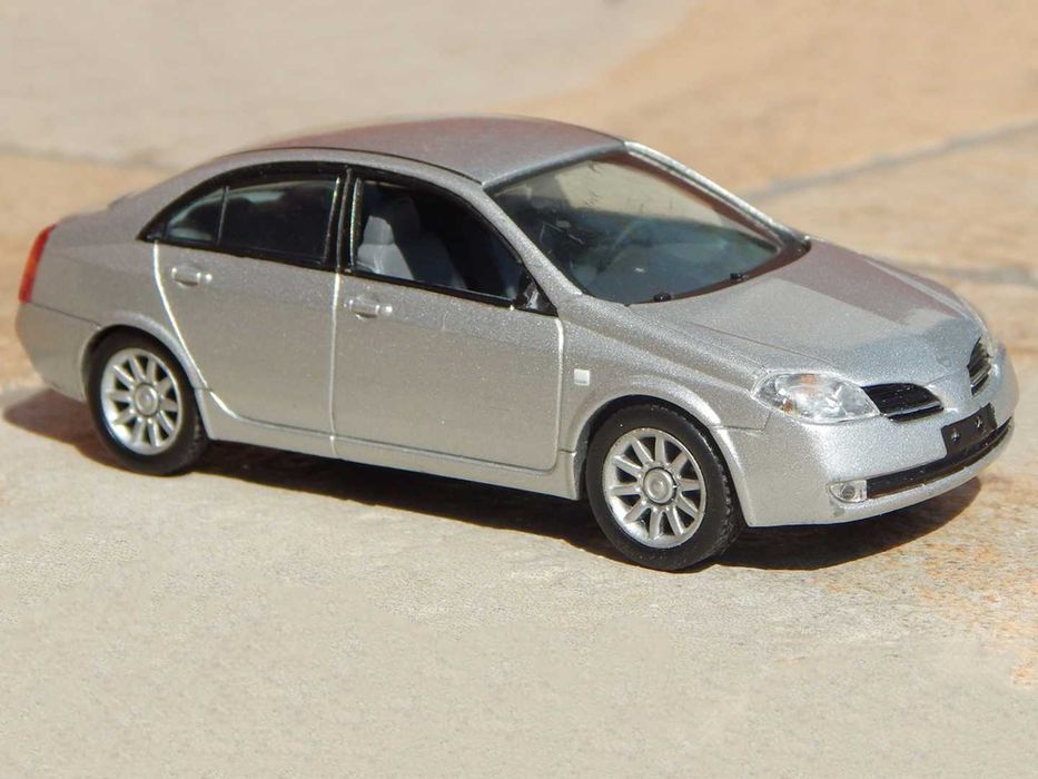 Macheta Nissan Primera III (P12) 2002 1:43 J Collection lipsuri uzata