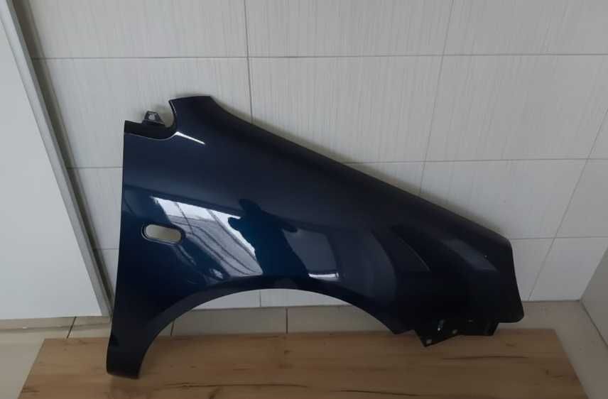 Aripa Fata Dreapta VW Polo 5 V 9N 2002-2005 (LB5N (Albastru))
