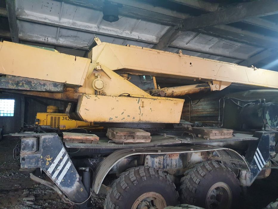 Продам автокран на базе КРАЗ-лаптёжник