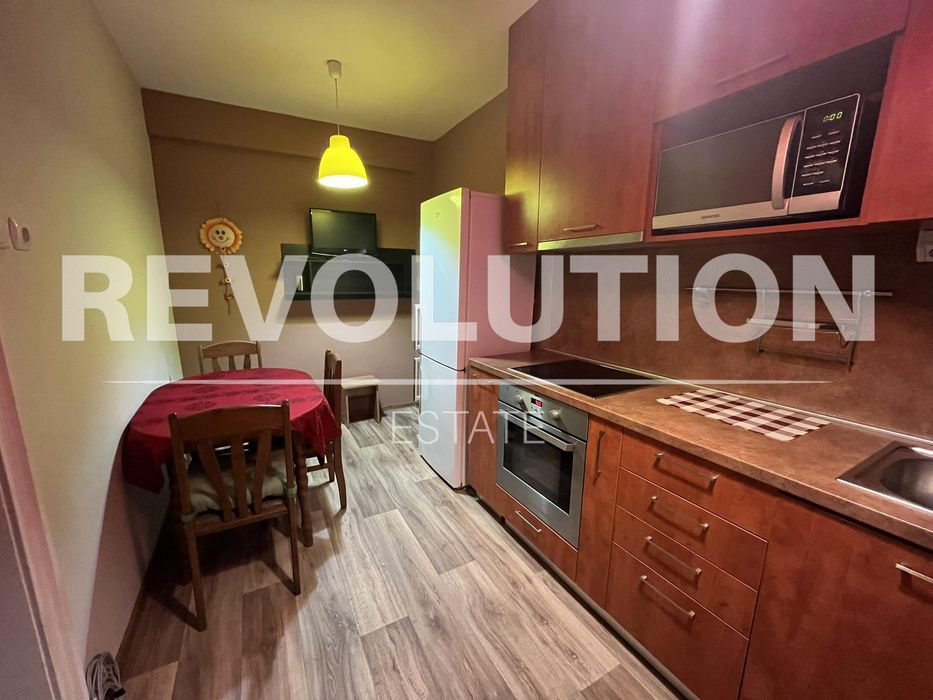 Дава се под наем Тристаен апартамент в Варна, ЖП Гара - 80 кв.м за 500 € - Снимка #2