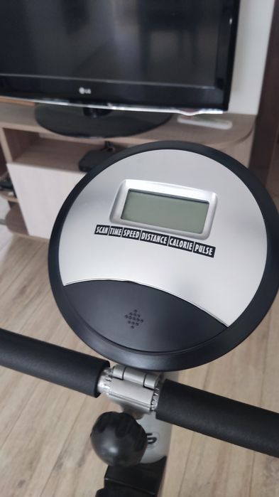 Продавам велоергометър много тежък и стабилен.