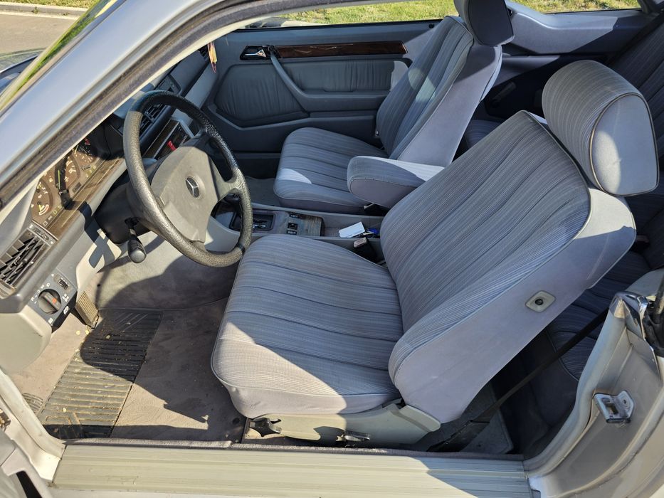 MERCEDES-BENZ E-Class 1988 — imagine 5