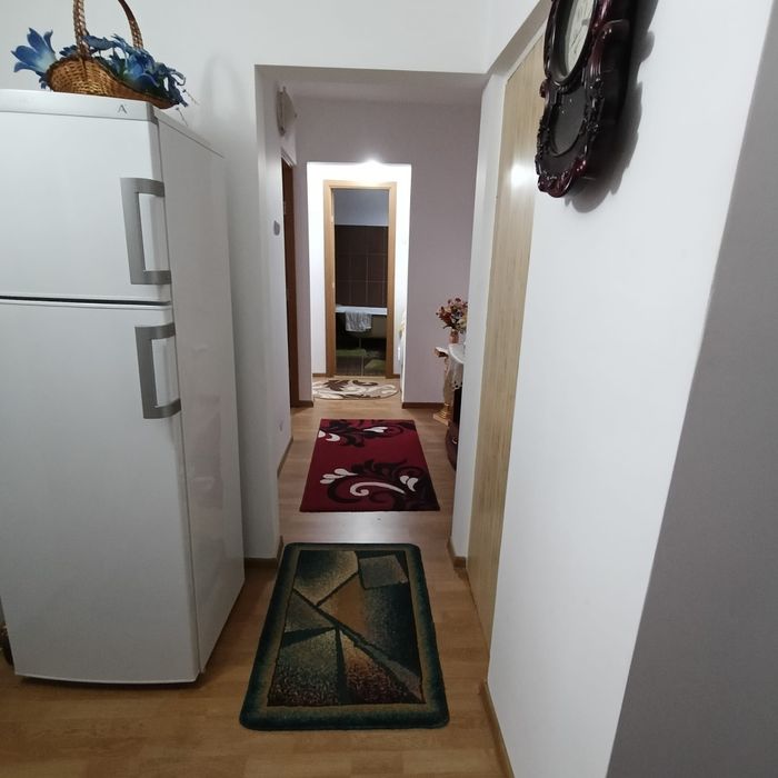 Vând apartament 3 camere