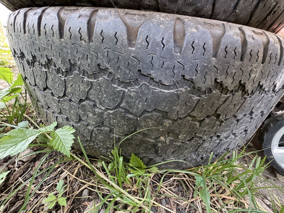 Резина Goodyear 255 60 r20