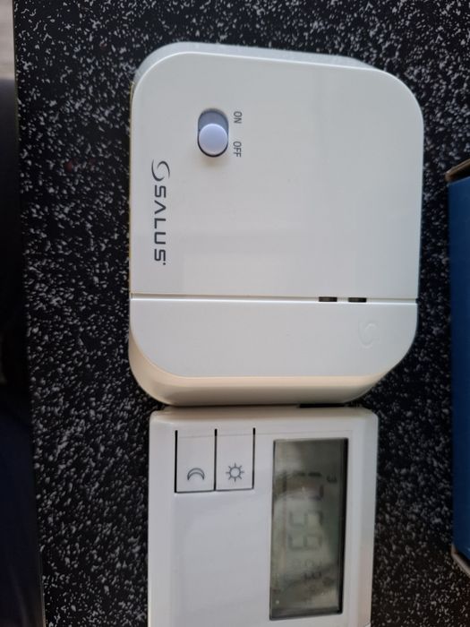Termostat / cronotermostat Salus fara fir  / wireless