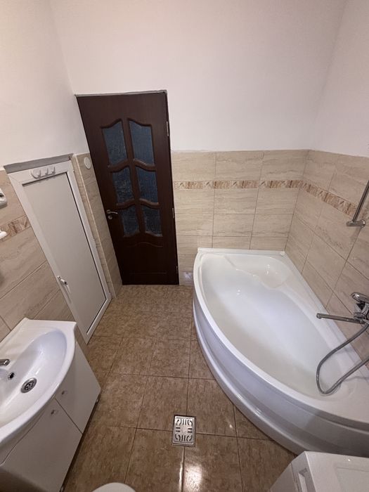 Apartament 43mp- 1 camera la casa