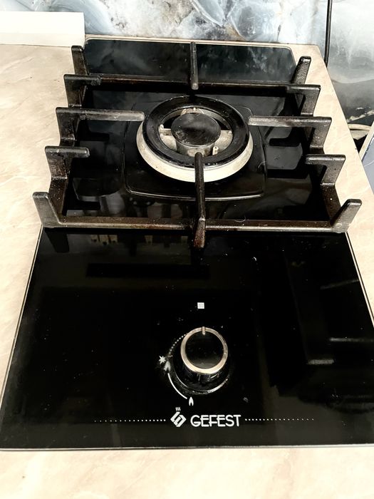 Продам газовую плиту