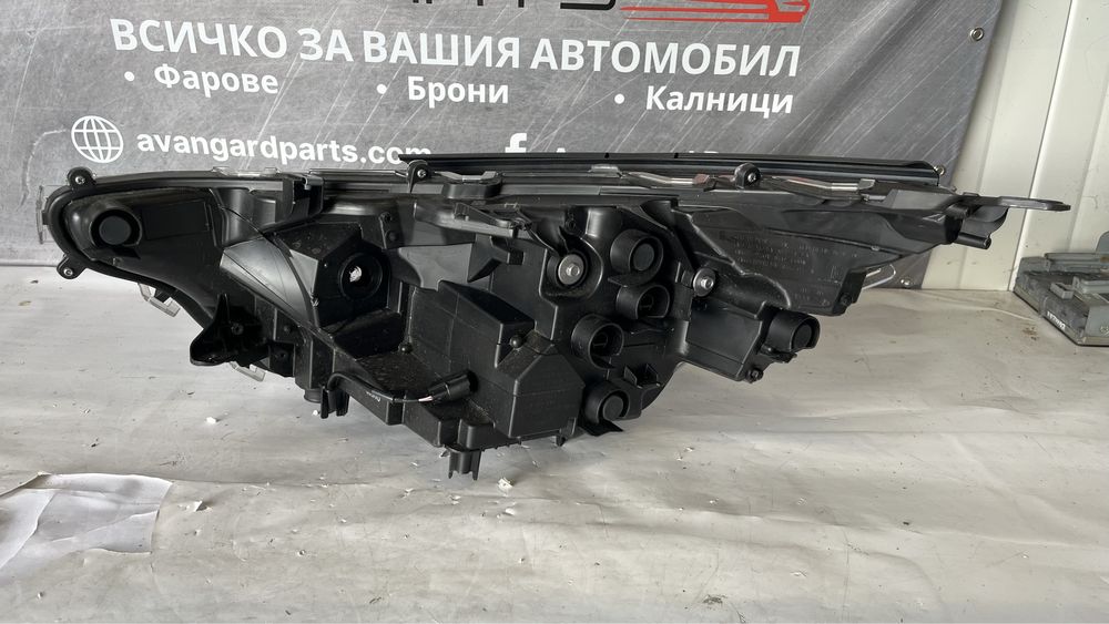 Ляв и десен фар Toyota Rav 4 5 2022-