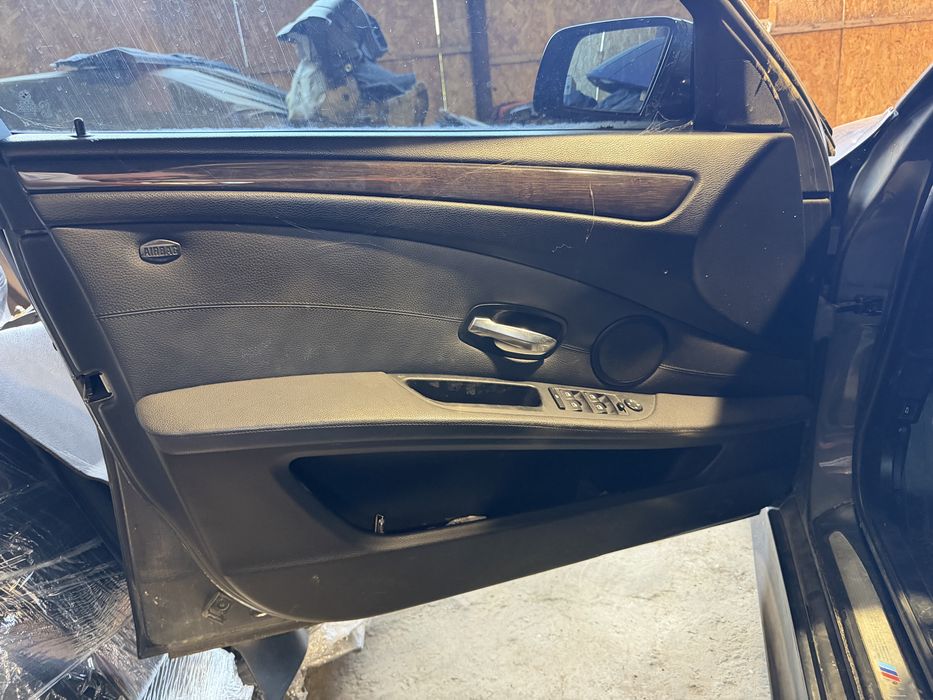 Dezmembrez / piese e60 530d LCI 231 235 cai // m pachet original / stopuri fl /cutie sport 2tb / jante spyder / volan padele / faruri bixenon adaptive