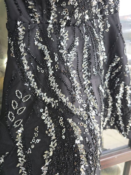 Луксозна  черна бална рокля със сребристо