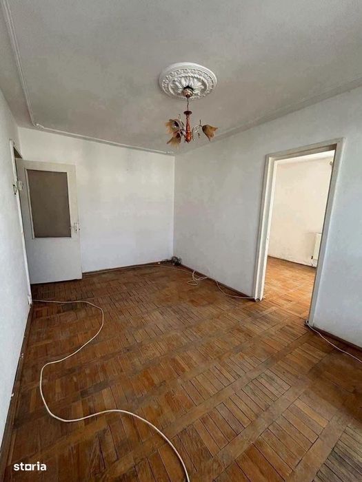 De vanzare apartament cu 2 camere si balcon, Pret 31000euro