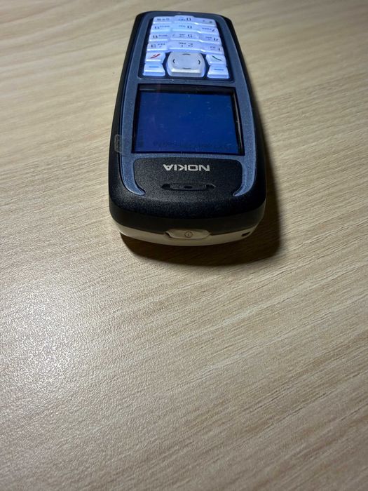 Продавам GSM Nokia 3100 нови панел + клавиатура, on/off бутон, батерия