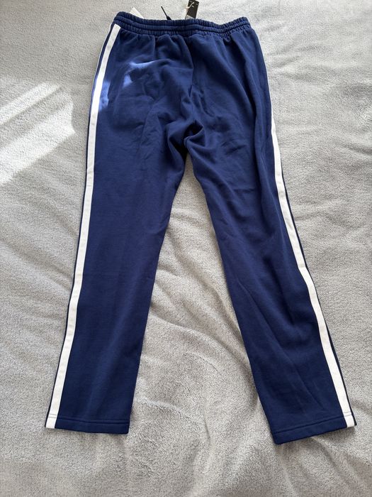 Долнище Adidas essentials 3 stripes тъмносин regular fit