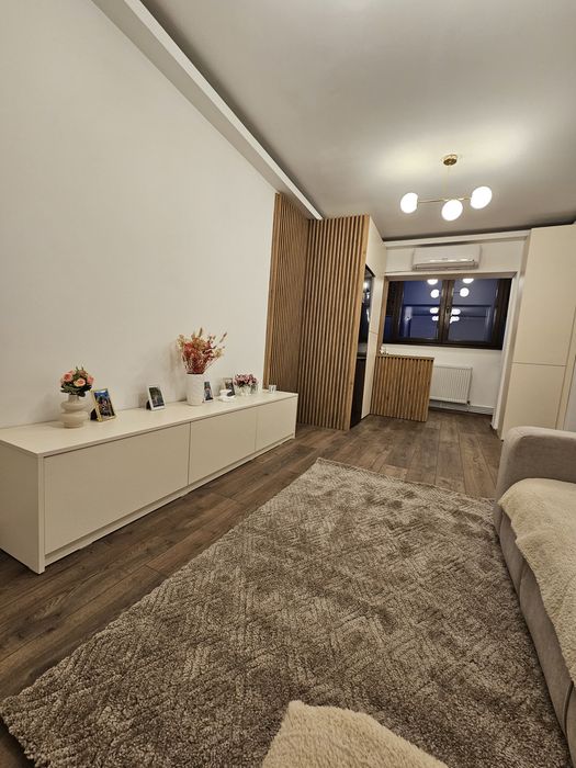 Închiriez apartament 3 camere langa Medicină
