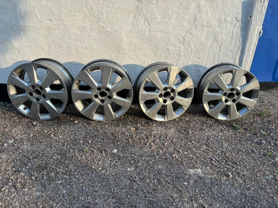 Продам комплект дисков R17
