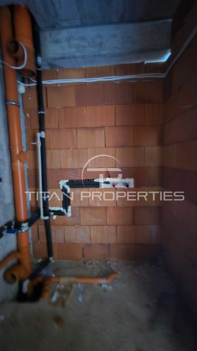 Продава се Тристаен апартамент в Пловдив, Остромила - 86 кв.м за 1391 €/кв.м - Снимка #5