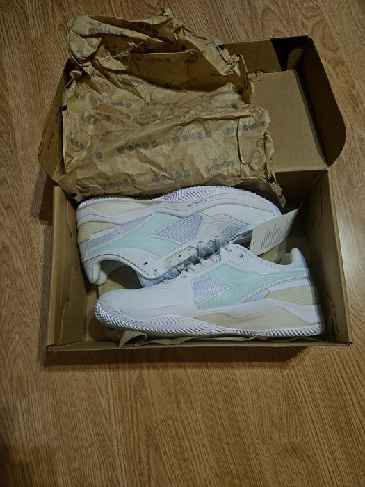 Diadora blushield tornado