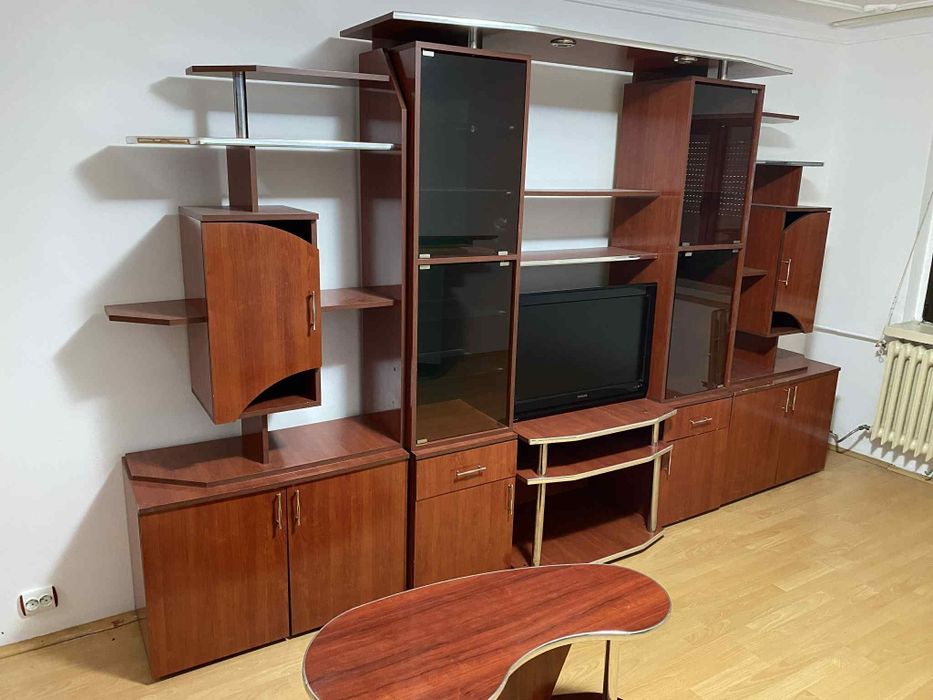 Mobilă de sufragerie mare