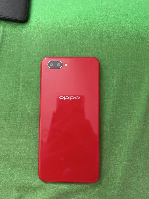 Телефон huawei y6;oppo a5s,a3s