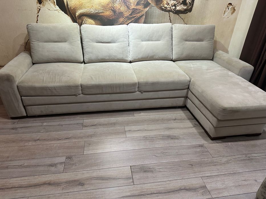 Продам диван угловой