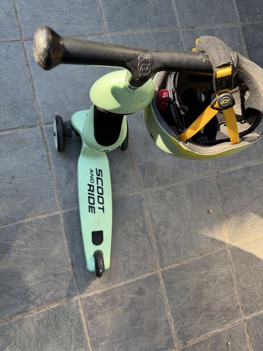 Scoot and ride cu casca