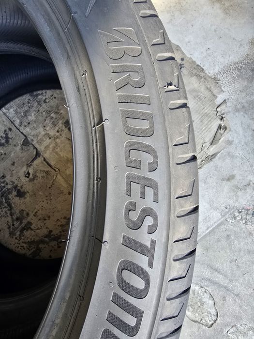 2 Anvelope Vară Bridgestone 265/40 R20  DOT0423 Stare Impecabilă.