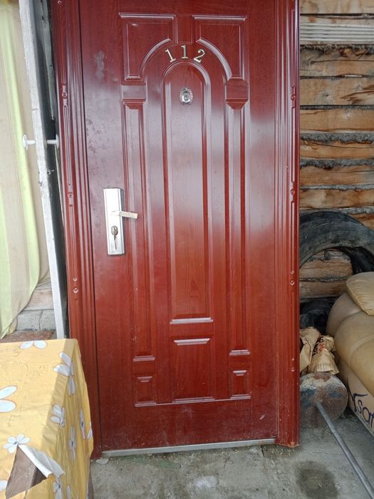 Продам дверь входная