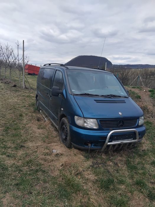 Dezmembrez Mercedes vito V class