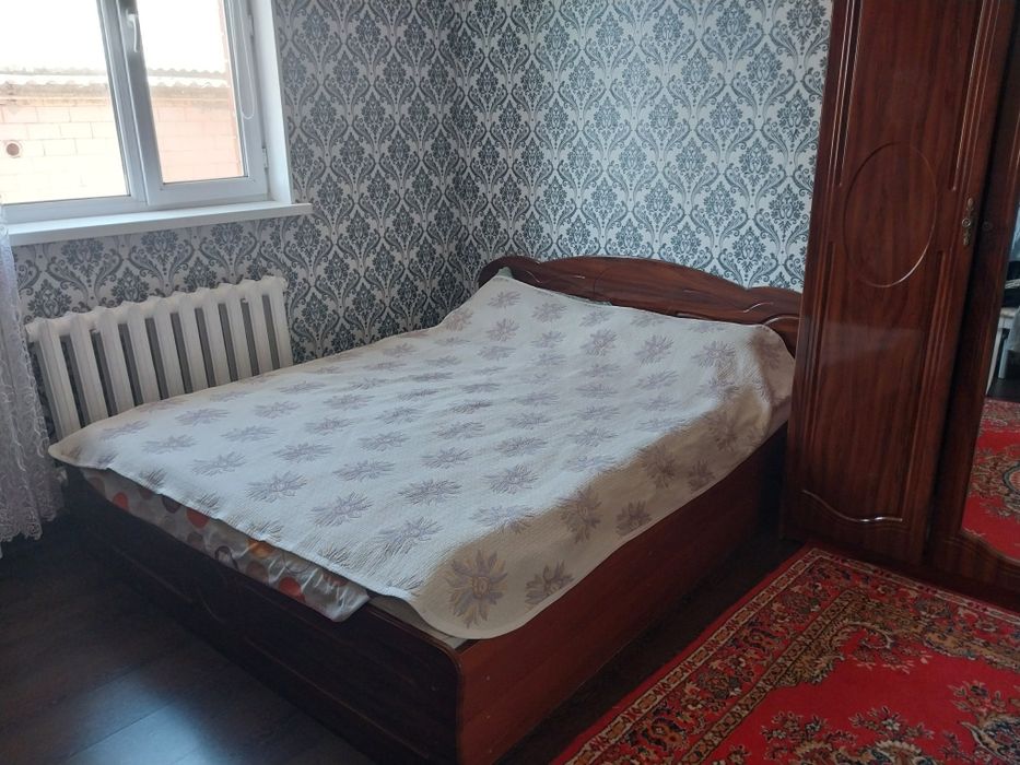 Продам спальный Гарнитур