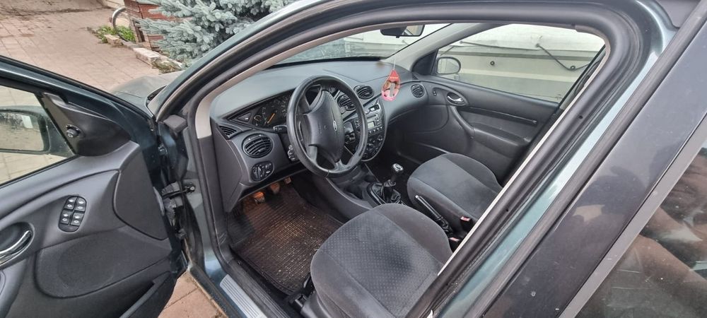 Vând Ford focus ghia