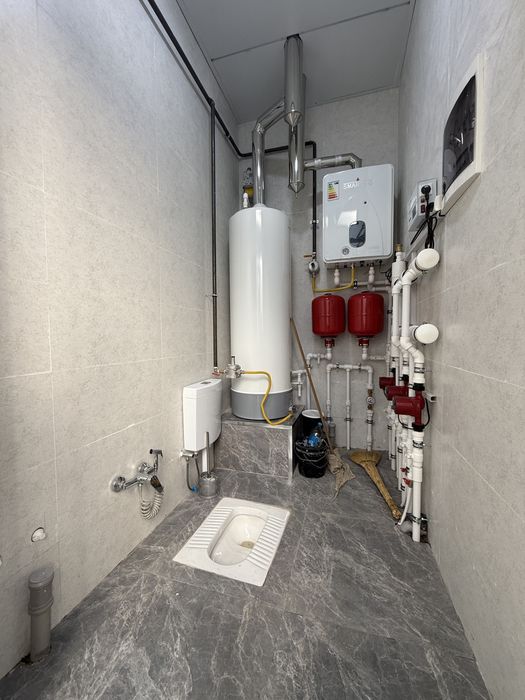 6 хонали НЕОКЛАССИКА ховли сотилади! Сергили тумани, 11 метро бекати