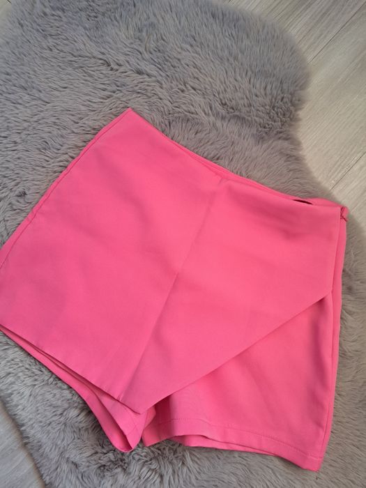 Пола- къси панталони