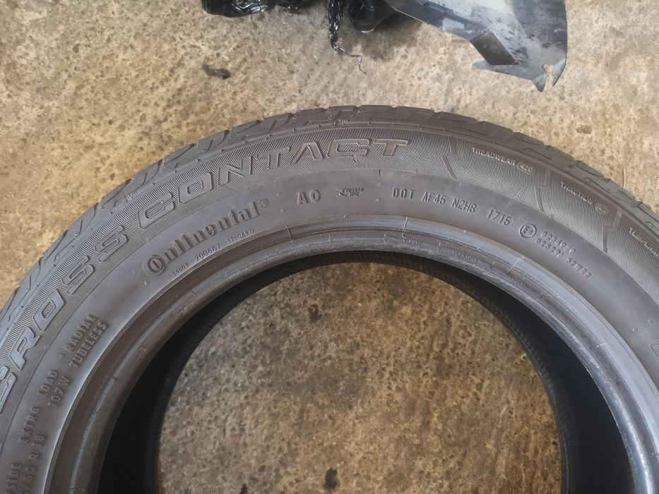 Set 4 anvelope 235/60R18 Continental de vara dot 2015