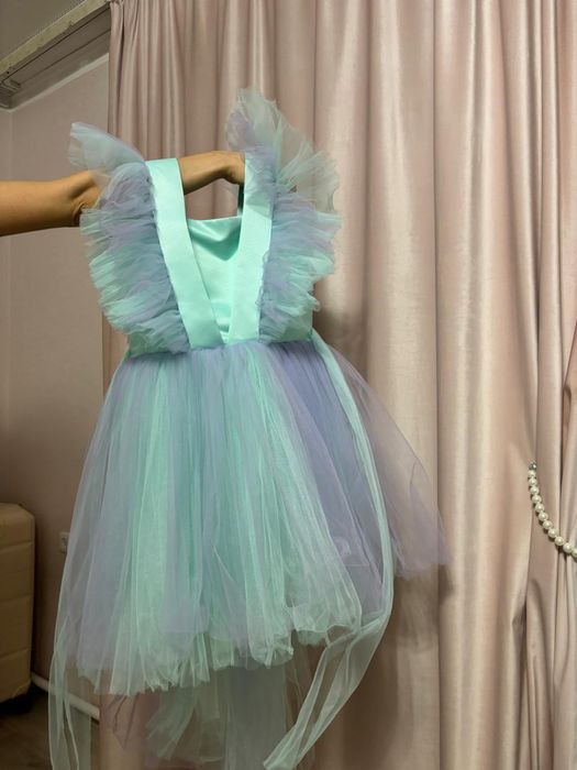 Платье детское нарядное голубое