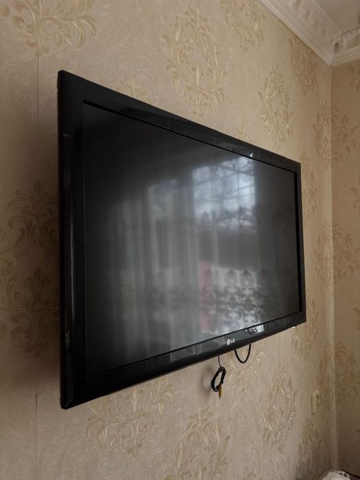 Телевизор LG качественный