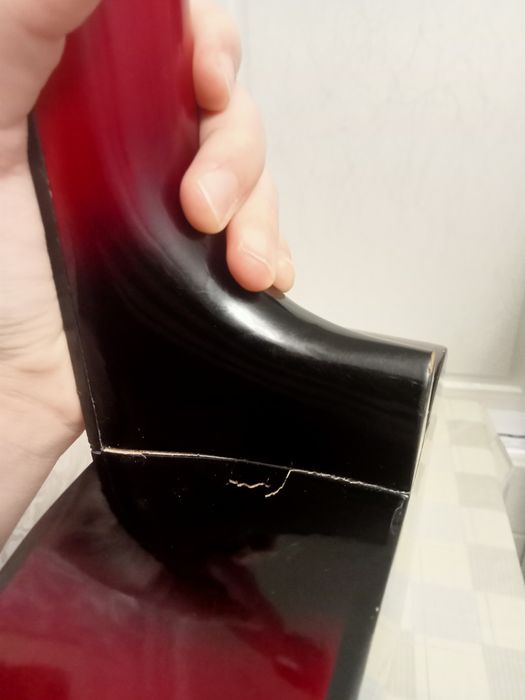 Продаеться акустическая гитара!!!