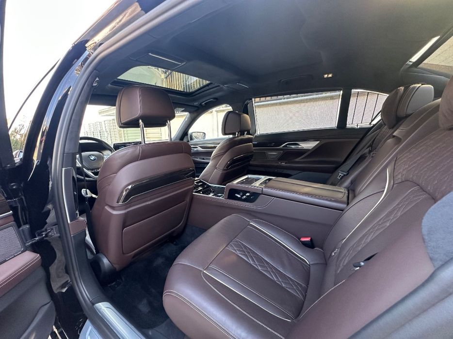 Bmw 745Le xd Hybrid 394cp Long Business Edition 4 locuri