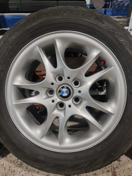 Зимни гуми с оригинални лети джанти за БМВ Х3 Е83 .